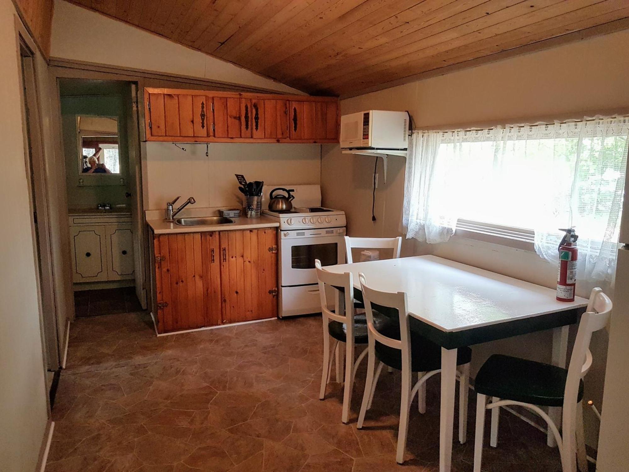 Marble Lake Lodge Cloyne Zimmer foto