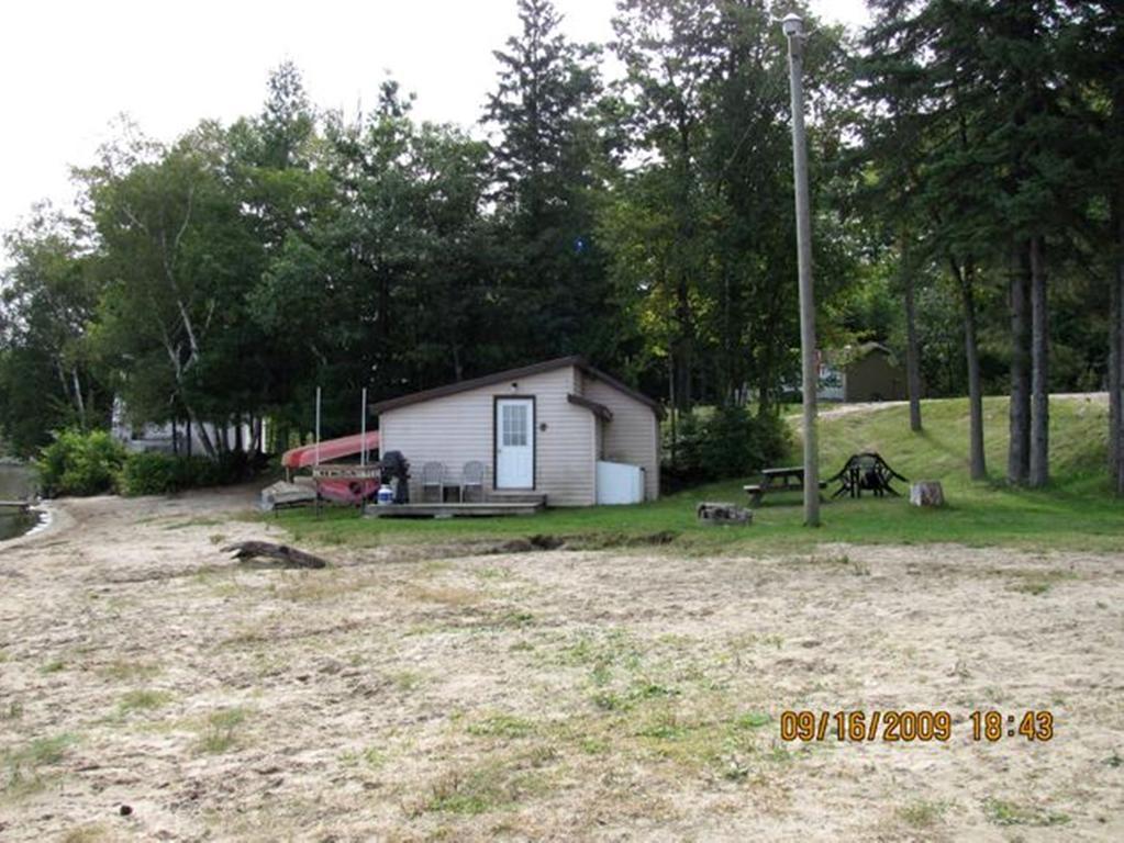 Marble Lake Lodge Cloyne Zimmer foto