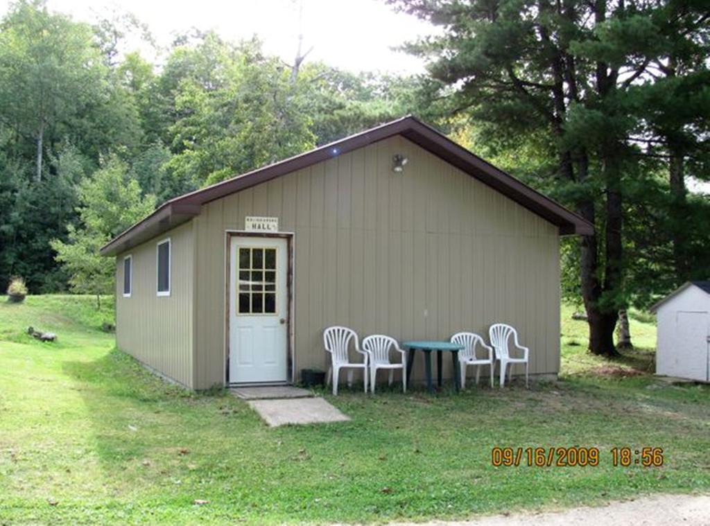 Marble Lake Lodge Cloyne Exterior foto